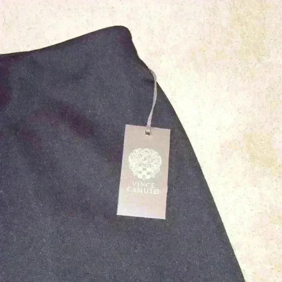 *** NWT*** VINCE CAMUTO ESSENTIALS RICH BLACK GOLD ZIPPER SKIRT SIZE L - Picture 3 of 10